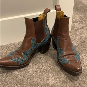 Handmade cowboy boot by Liberty Boot Co. Sz 7